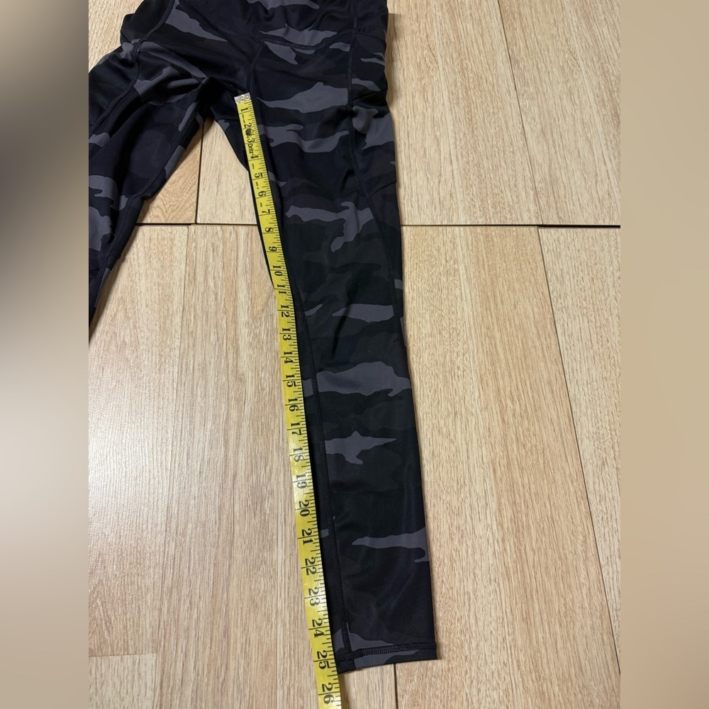 Athleta Contender Camo Leggings 7/8 - Picture 4 of 9